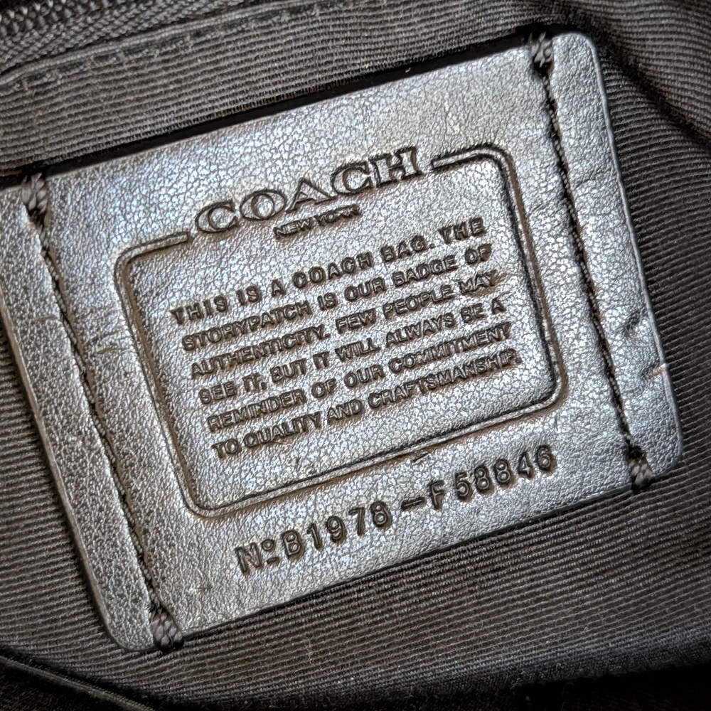 Coach City Zip Tote Black Leather Bag - Picture 12 of 15